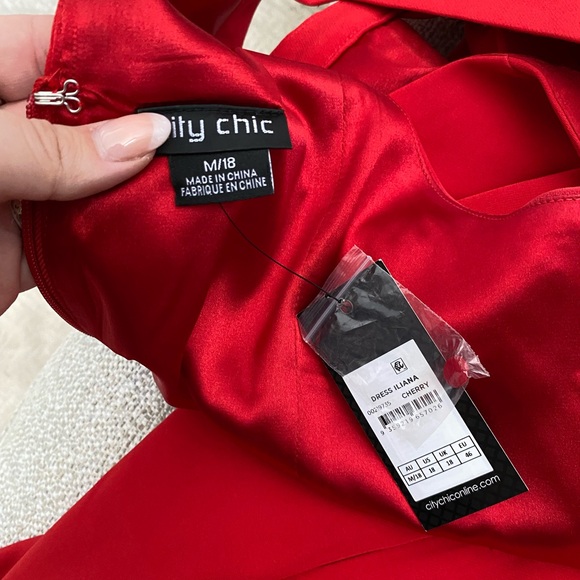NWT City Chic Iliana Dress in Cherry Size 18 Red with Crystal Flower Detail - Picture 14 of 16